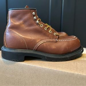 Red Wing Safety Toe Boot - Men’s Size 8.5
